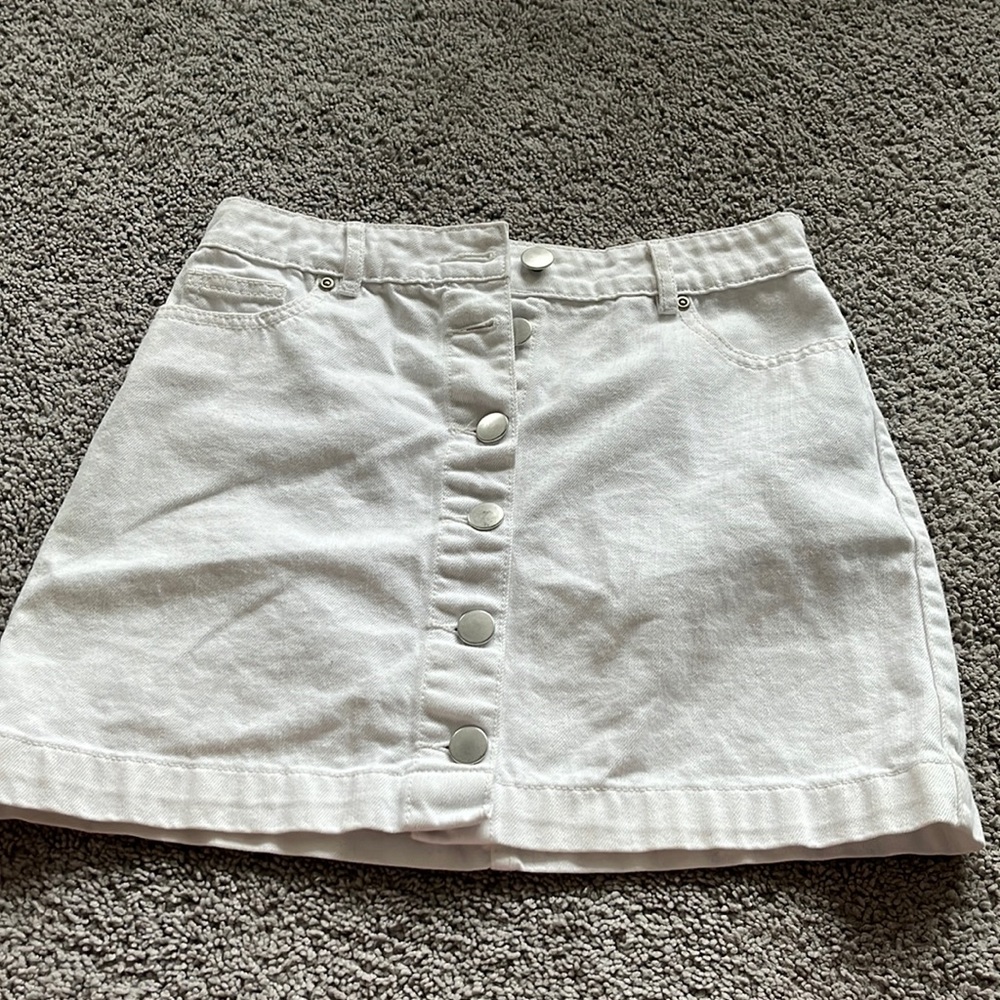 women’s white jean skirt